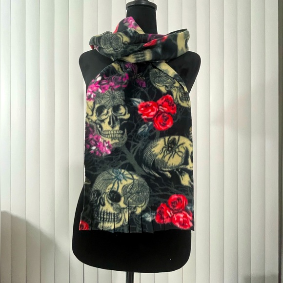 Handmade Skull Rose Spider Goth Print Anti-Pill Fleece Scarf Black Red Purple - Picture 2 of 10